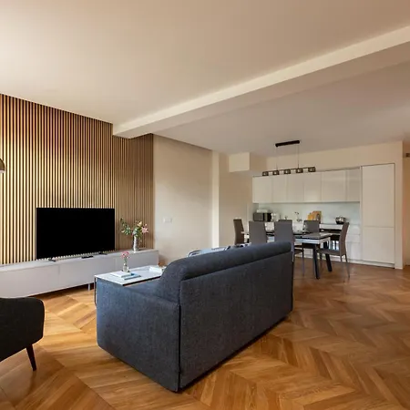 Luxury Apartment Rom