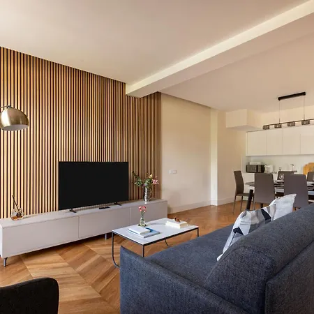 Luxury Rom