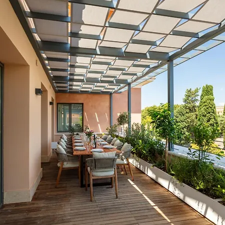 Apartment Luxury Rom