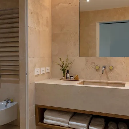 Luxury * Rom